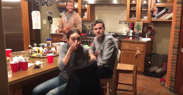 Coppia lascia senza parole parenti e amici, il video della sorpresa è virale