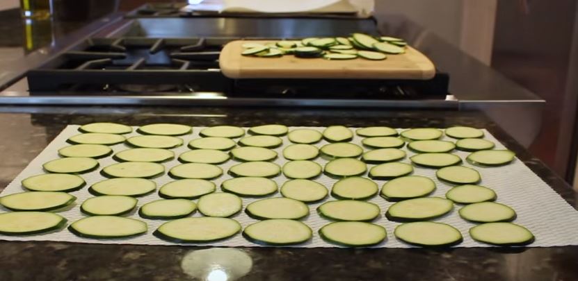 Dopo aver visto questa videoricetta non mangerete più patatine in busta