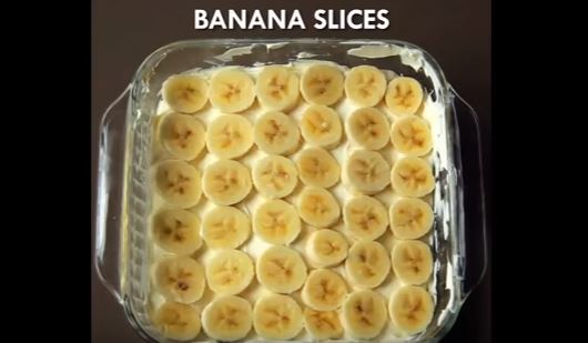 Banana Split, il classico dessert si trasforma in torta – Video
