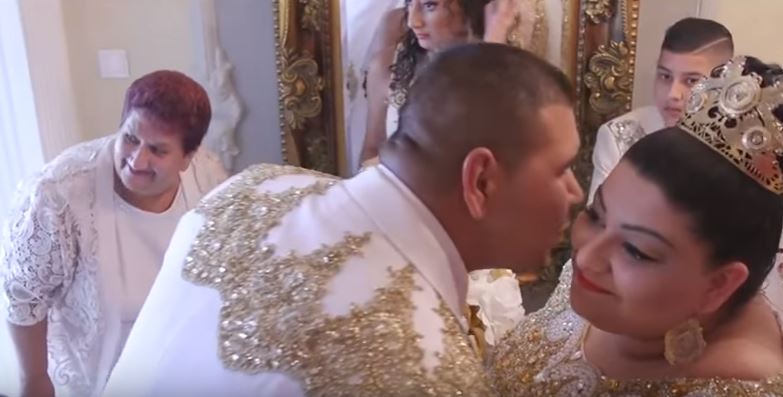 Abito da 200mila euro, 4 giorni di festa: il video delle nozze gipsy è virale