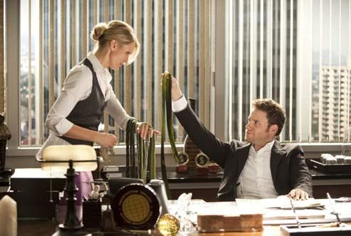 Accusa il capo di violenza, ma il sesso era previsto dal contratto