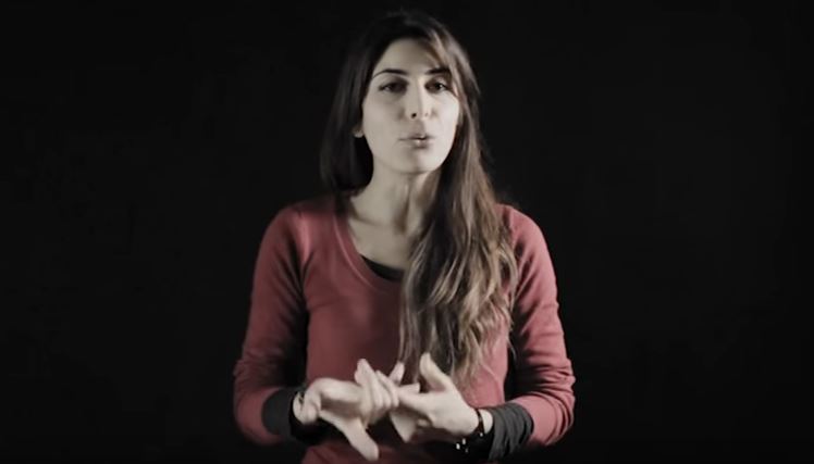 “First Love”: se rincontraste il primo amore, cosa gli direste? – Video