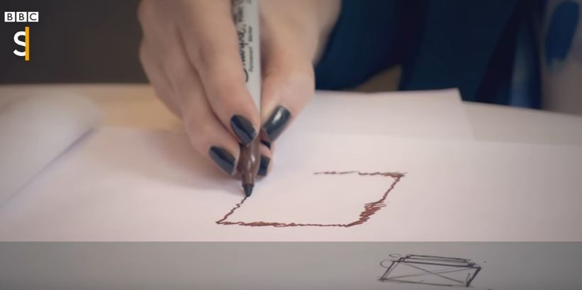 Malata di Parkinson torna a disegnare, il video commuove il web
