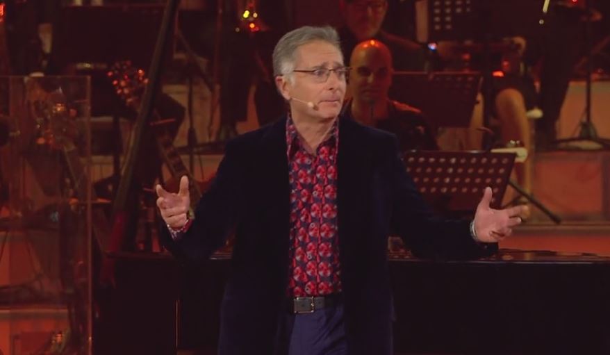 Grasso stronca lo show di Bonolis: “Fedez e J-Ax sembrano Albano e Romina”