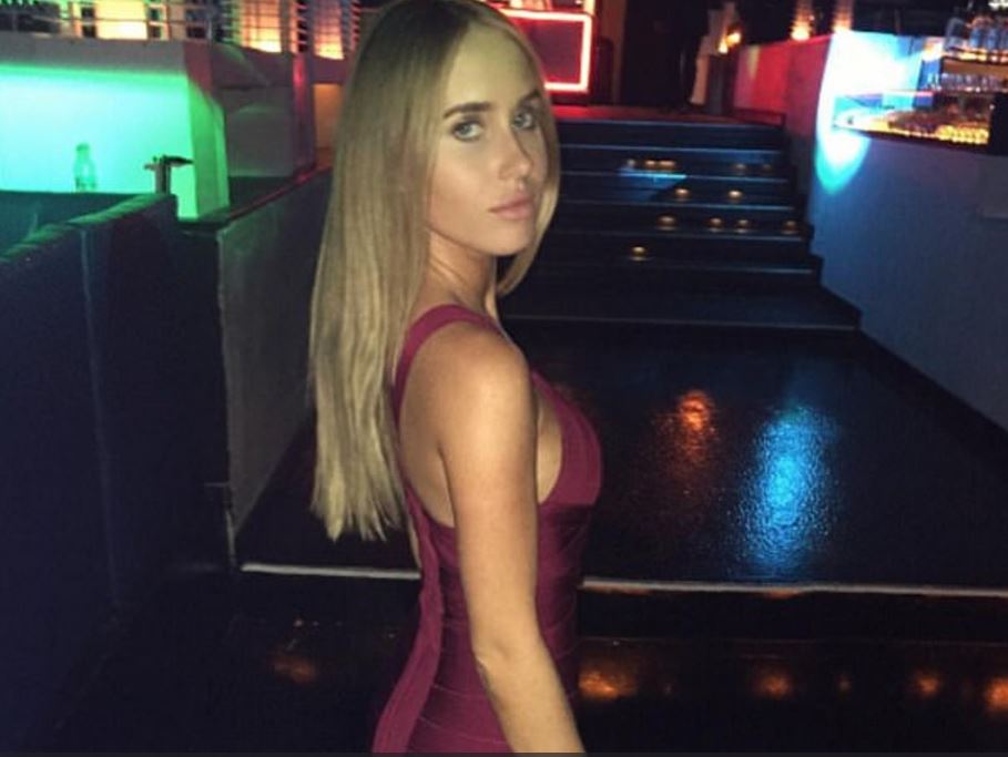 Modella denuncia la Hyundai: “Sono stata licenziata perché avevo il ciclo”