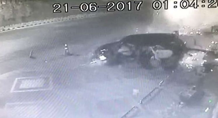 Prof d’inglese muore mentre fa sesso in auto, il video dello schianto