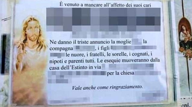 Il necrologio choc: “Moglie e compagna annunciano la scomparsa del loro uomo”