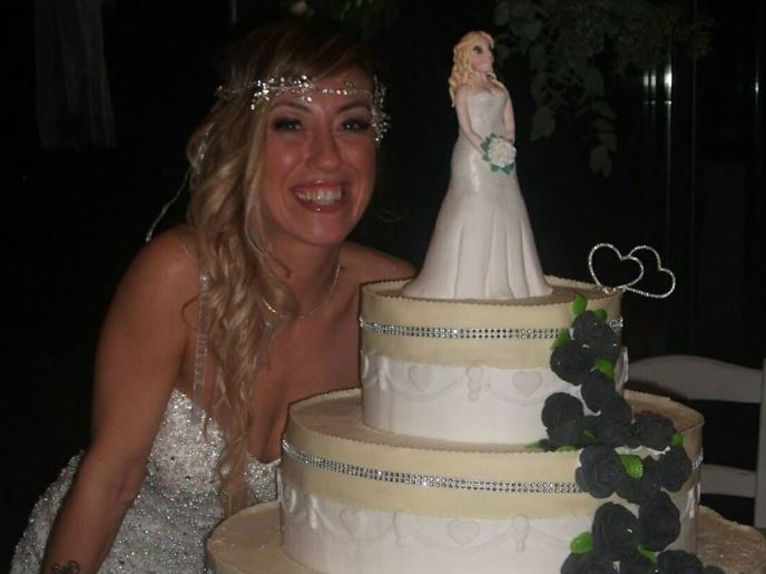 Quarantenne single sposa se stessa, è la prima in Italia