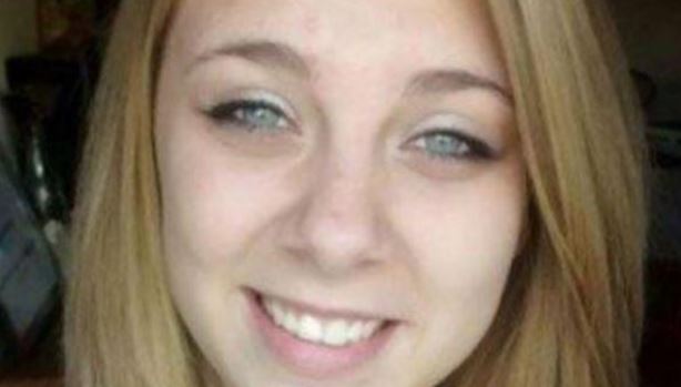 Sotto effetto di droghe si cava gli occhi davanti ad una chiesa