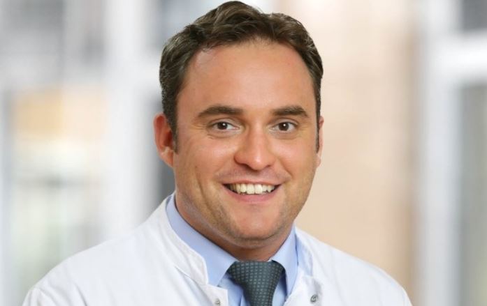 Si cosparge il pene con la cocaina, l’amante si sente male e muore