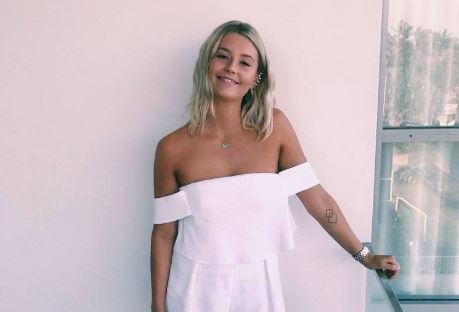 Perde un dito a causa di un tumore, il caso di una 20enne che aveva il vizio di mangiarsi le unghie