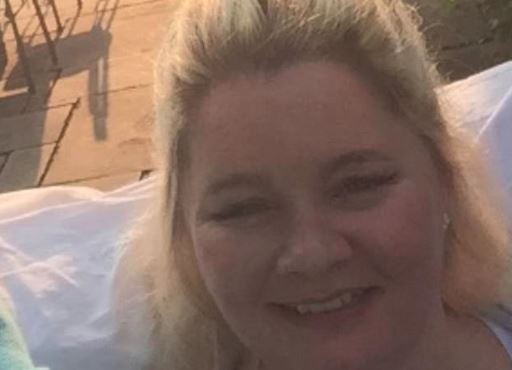 Cade dal letto mentre fa sesso con il partner, denuncia l’azienda produttrice del materasso