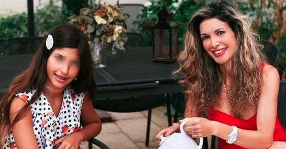 Maria Monsè sotto attacco per le foto sexy con la figlia 14enne: “Fermate questa barbarie”