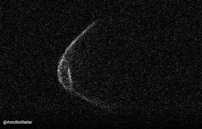 L’asteroide si avvicina alla Terra e “indossa la mascherina”