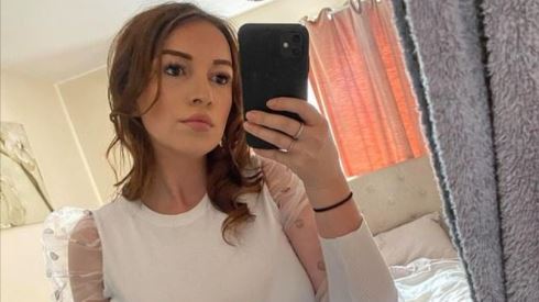 “Un assorbente stava per uccidermi”, 24enne rischia la vita per uno choc settico