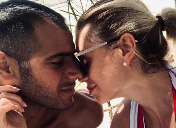 Uomini e Donne, l’ex tronista catanese e la moglie aspettano il terzo figlio