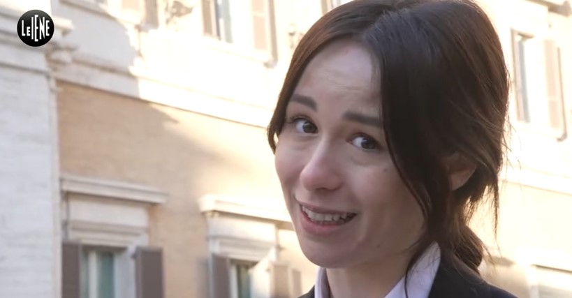 “Le Iene”, Aurora Ramazzotti debutta come inviata e il pubblico si divide