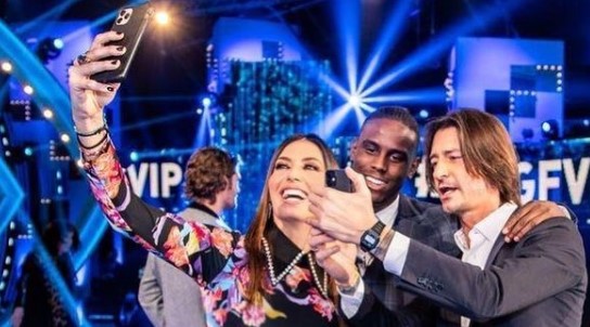 Elisabetta Gregoraci e i messaggi al vetriolo contro i suoi ex coinquilini