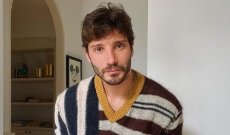 Stefano De Martino e quegli incroci pericolosi con la nota conduttrice Rai