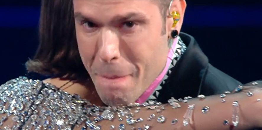 Sanremo, le lacrime di Fedez a fine esibizione