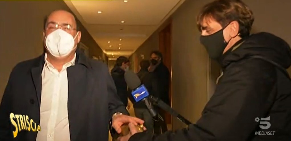 Nicola Zingaretti rifiuta il Tapiro: “Simpatici voi di Mediaset”