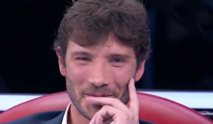 Pio e Amedeo stuzzicano De Martino: “Auguri a Stefano che diventa di nuovo papà”