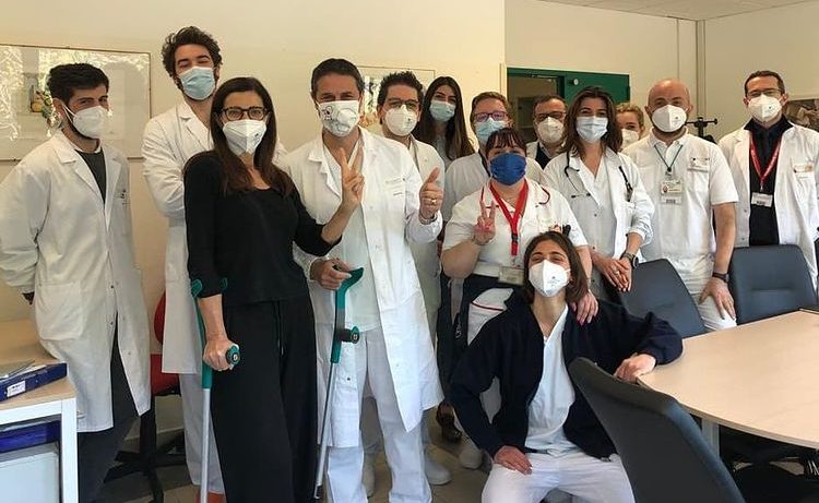 Laura Boldrini esce dall’ospedale: “Segni indelebili nel corpo e nella mente”