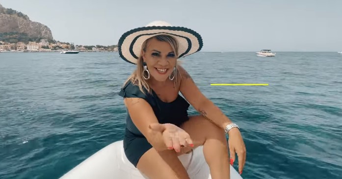 Angela da Mondello ci riprova! Online il suo secondo singolo