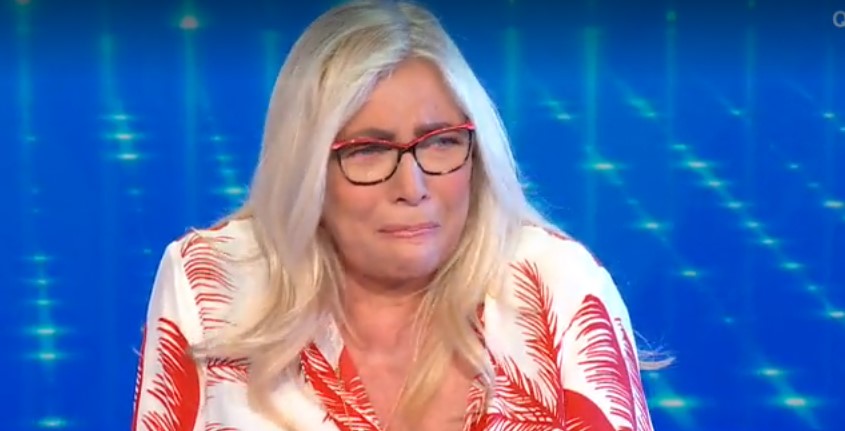 Mara Venier: “Ho preso una bella botta! Nessuno mi assicura che guarirò”