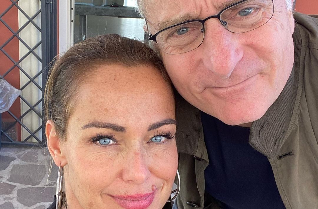 Sonia Bruganelli ‘gela’ il marito Paolo Bonolis: “Millantava ricchezze che non aveva”