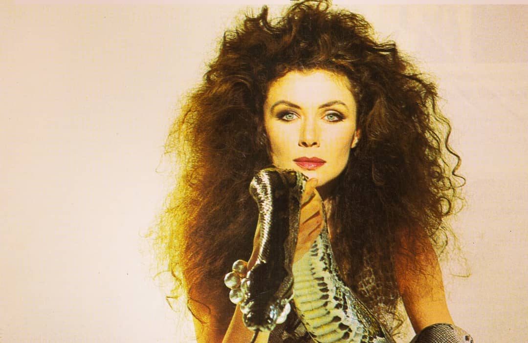 Eleonora Brigliadori choc sui vaccini: “Tra 18 mesi sarete colonizzati da Satana”