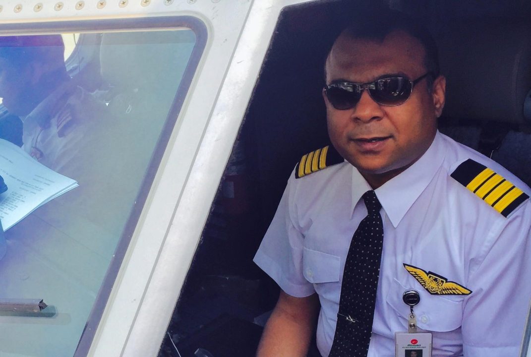 Infarto durante il volo, pilota muore a 44 anni