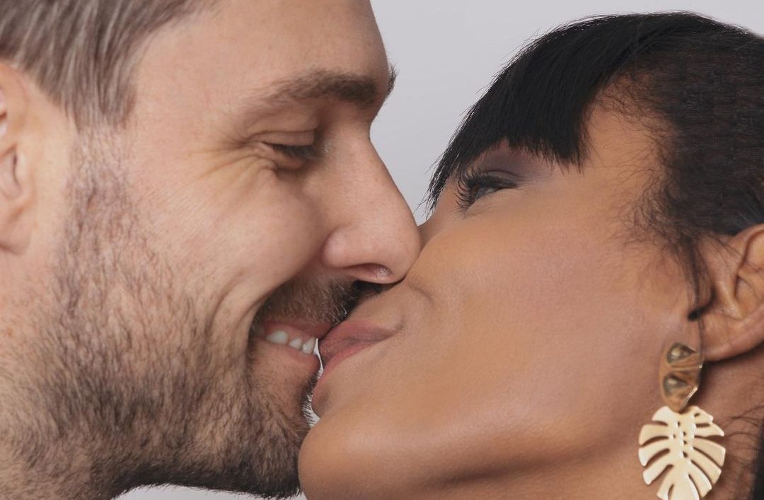 Cicogna in volo per l’influencer affetta da sclerosi multipla?