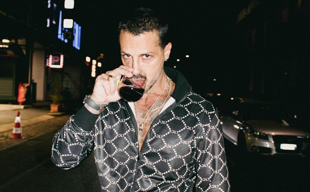 “Fabrizio Corona evade dagli arresti domiciliari”