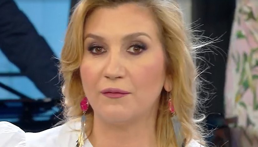 Serena Bortone perde sangue in diretta, panico in studio