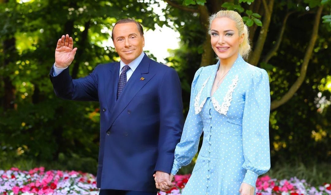Berlusconi si sposa, anzi no! Il Cavaliere smentisce il sì ma non nega che ci sarà un “evento”