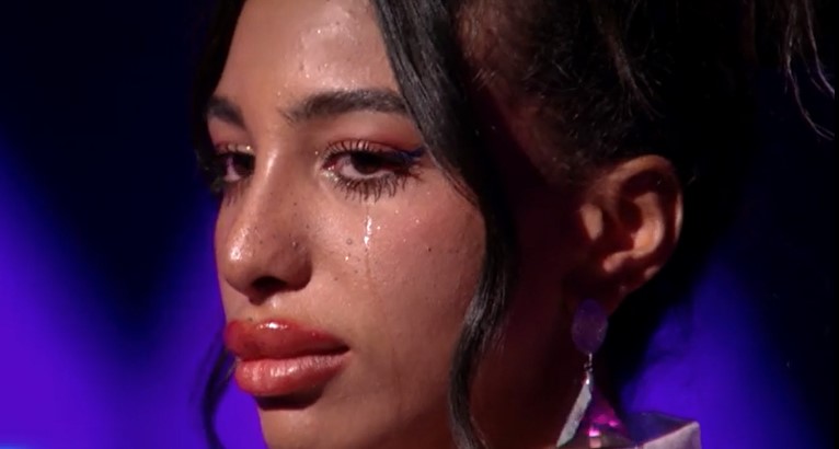 “GF Vip”, Lulù in lacrime: “Non avevamo i soldi per mangiare, sono spariti tutti”