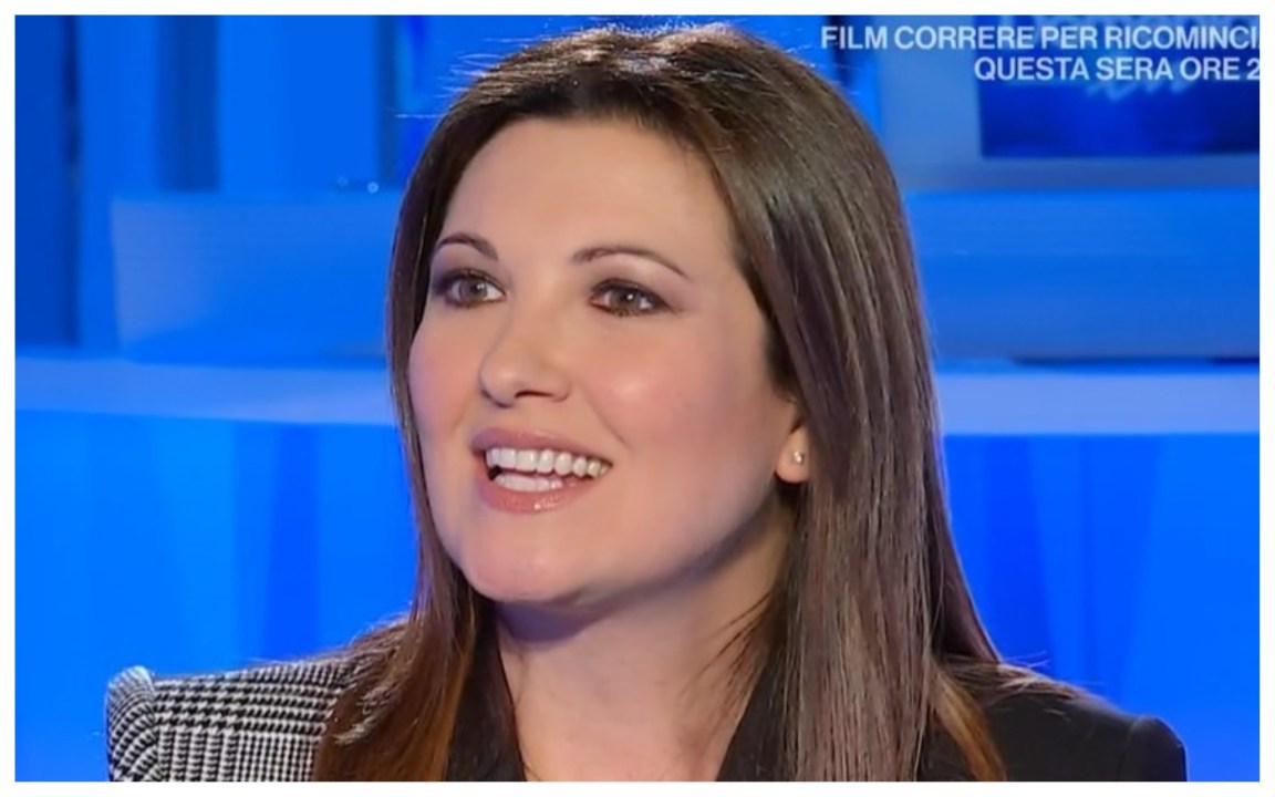 Giovanna Civitillo su Amadeus: “La prima volta mi è saltato addosso”