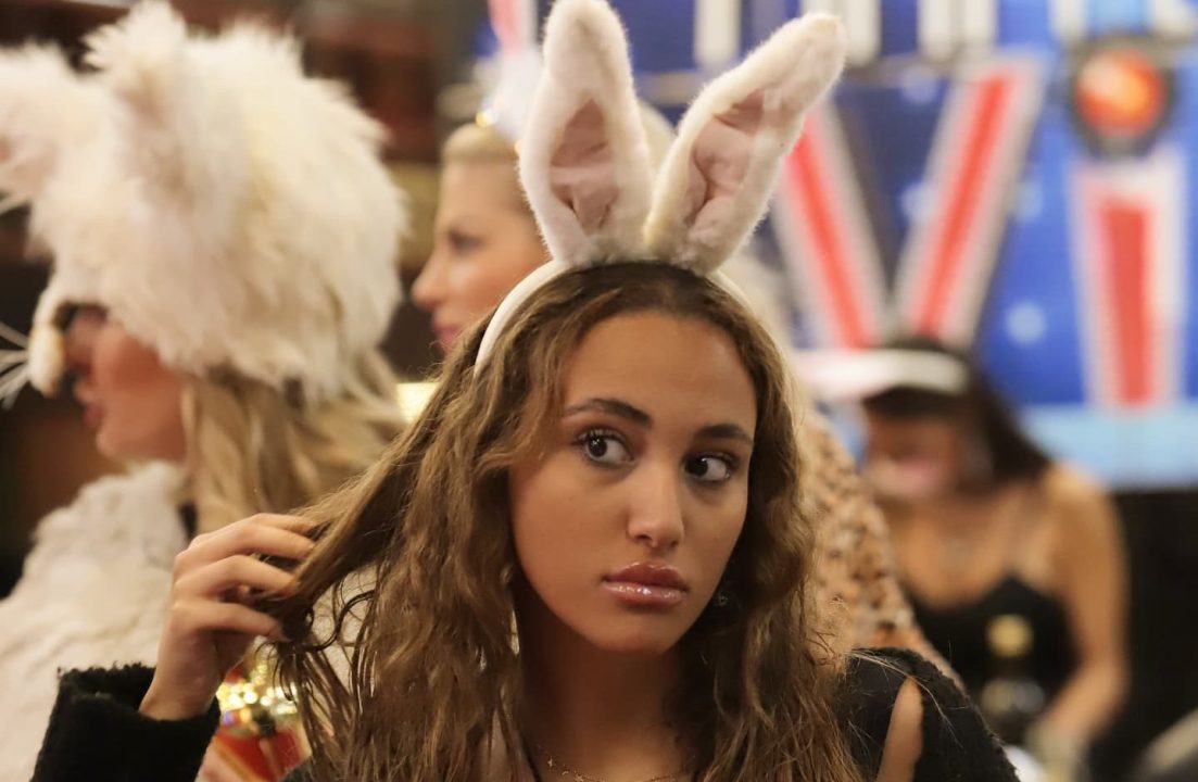 Delia: “Soleil è sporca e Jessica puzza”. L’ira di Clarissa: “Gente che va in giro con la muffa”