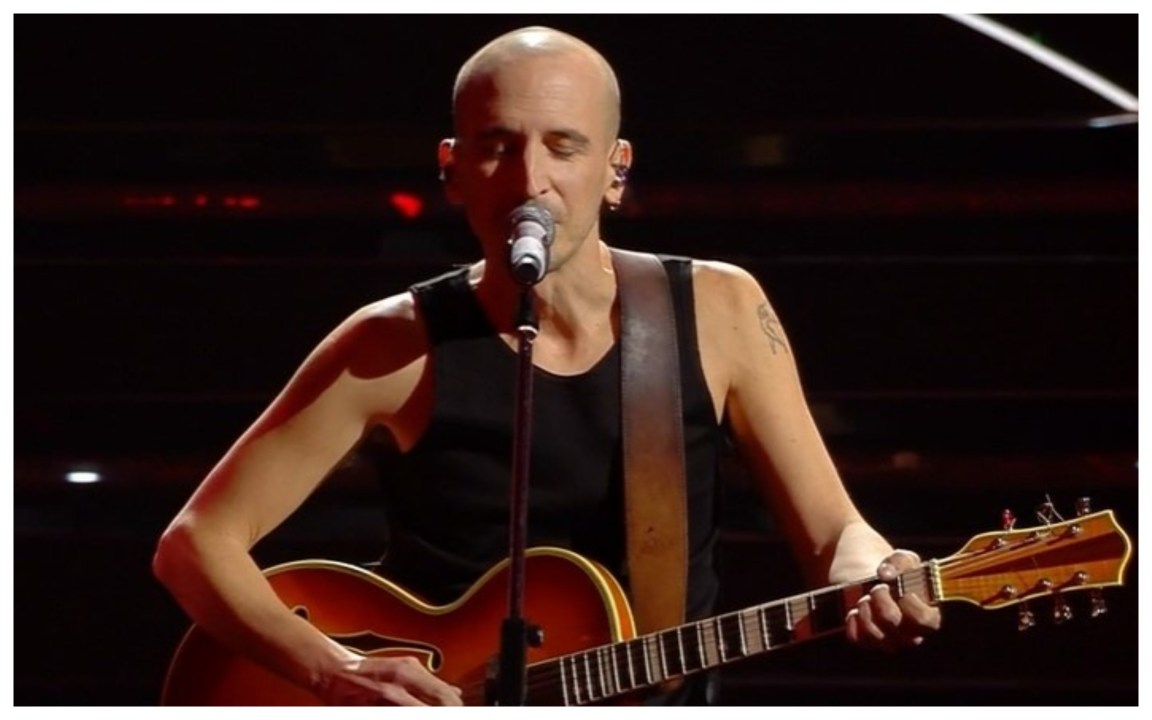 Giovanni Truppi, il poeta in canottiera accende i social