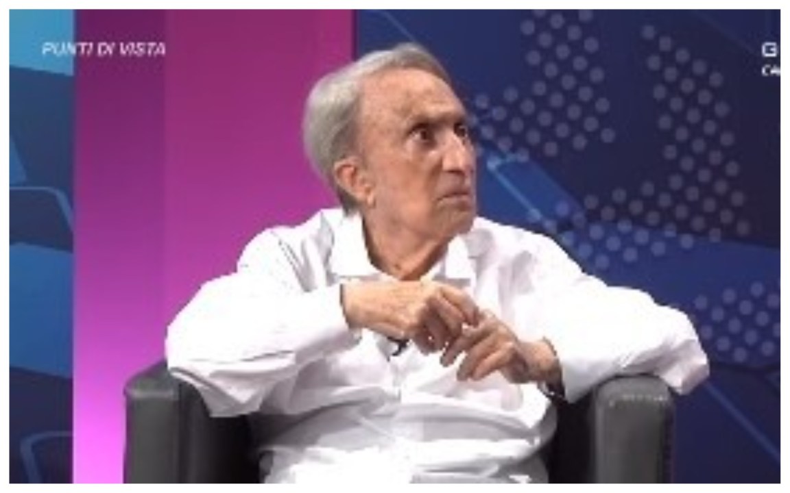 Emilio Fede torna in tv a 90 anni e si commuove, la “proposta indecente” in diretta