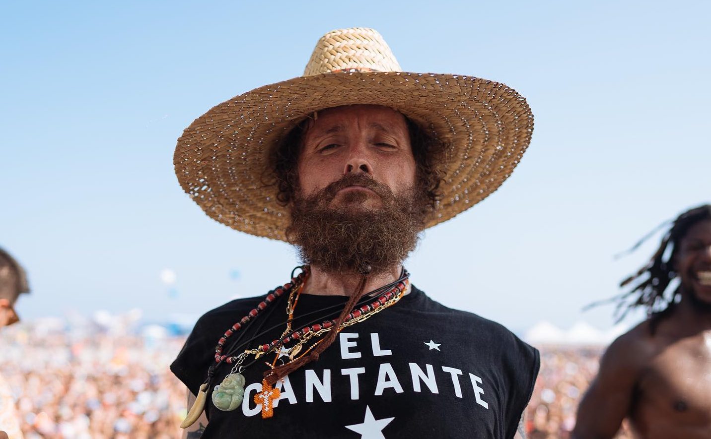 Jovanotti: “Ho smesso di mangiare carne, gli allevamenti intensivi sono inaccettabili”
