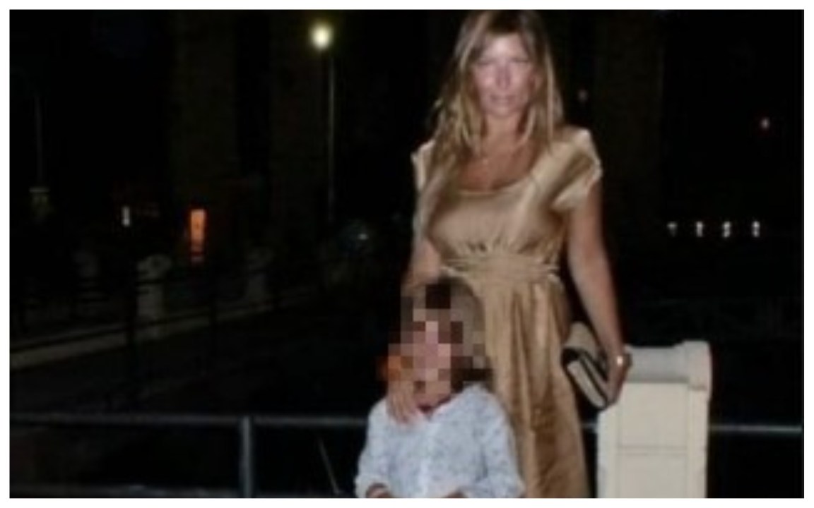 Selvaggia Lucarelli sul pontile di Mondello: “Pensavo che mio figlio fosse caduto in acqua”
