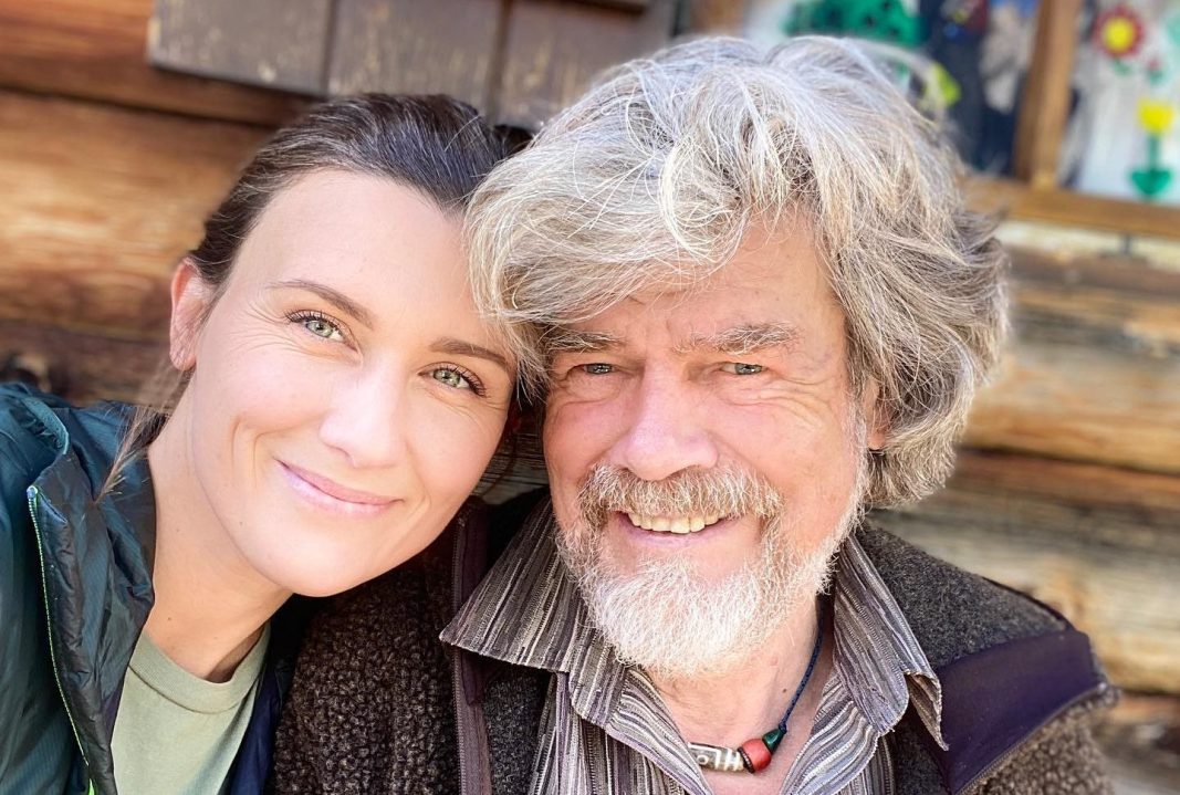 Reinhold Messner: “I 36 anni di differenza con mia moglie? Lei sopravviverà anche senza di me”