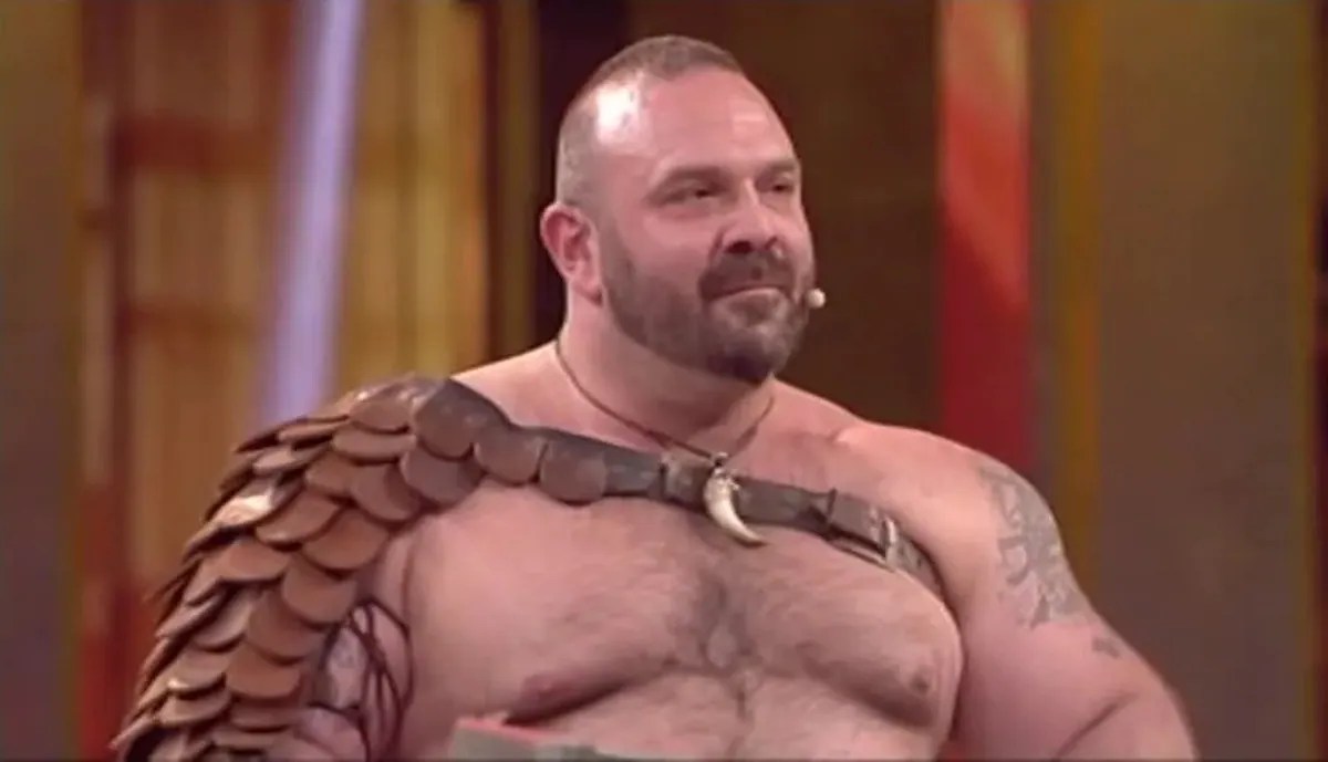 Gravissimo lutto ad “Avanti un altro”, è morto il Gladiatore