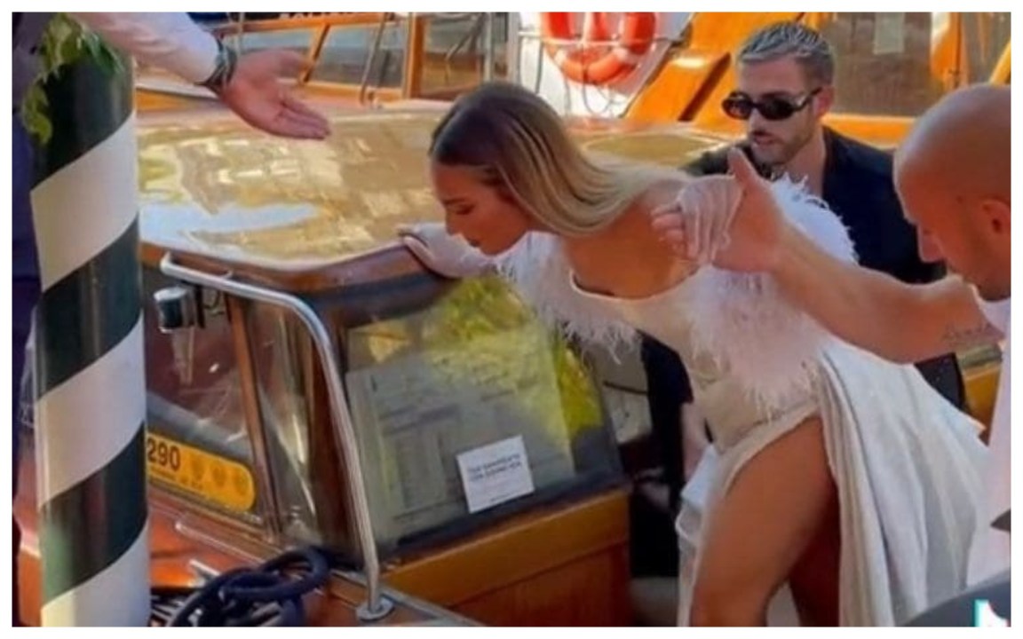 Da “Uomini e Donne” a Venezia: l’anello di diamanti vola nel canale e la clip diventa virale