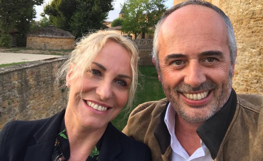 Antonella Clerici frena sul matrimonio con il petroliere: “Non mi porta bene”