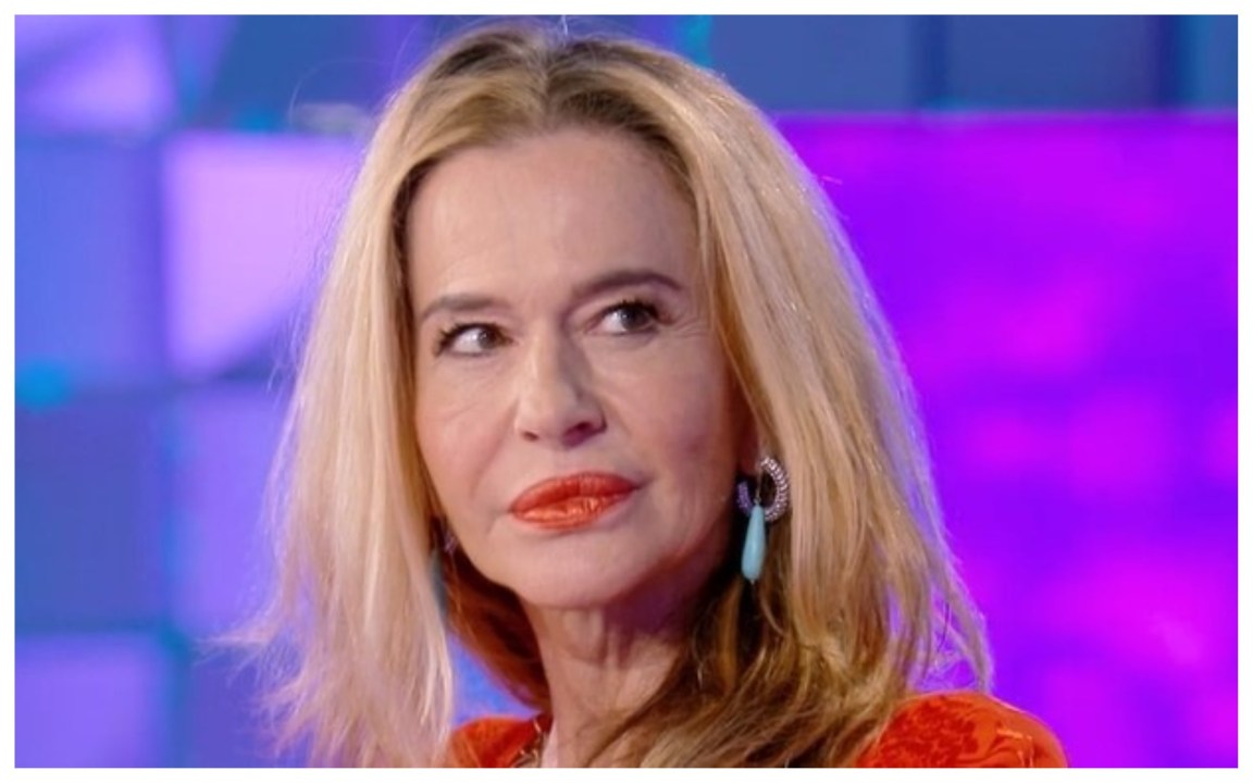 Eva Robin’s, le violenze in collegio e il motivo per cui non ha cambiato del tutto sess0