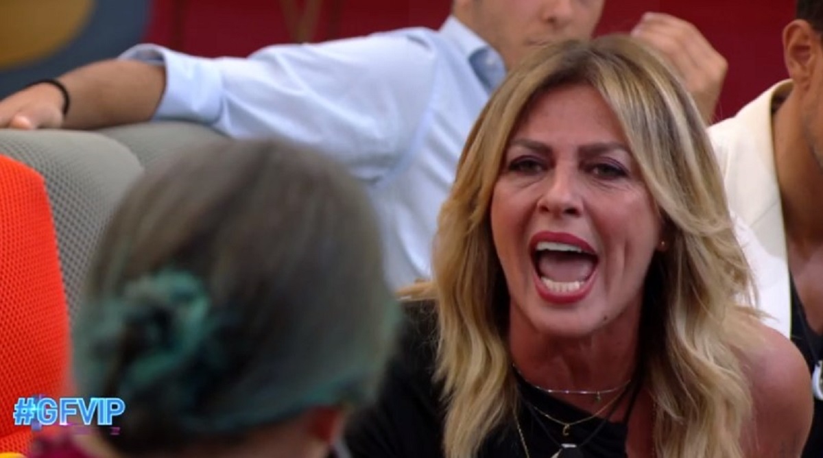 Cristina Quaranta, crisi di pianto in diretta: “Vorrei qui con me mio fratello morto di tumore”