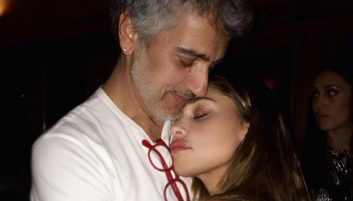 Gustavo Rodriguez gravemente ustionato in un incendio: le condizioni del padre di Belen